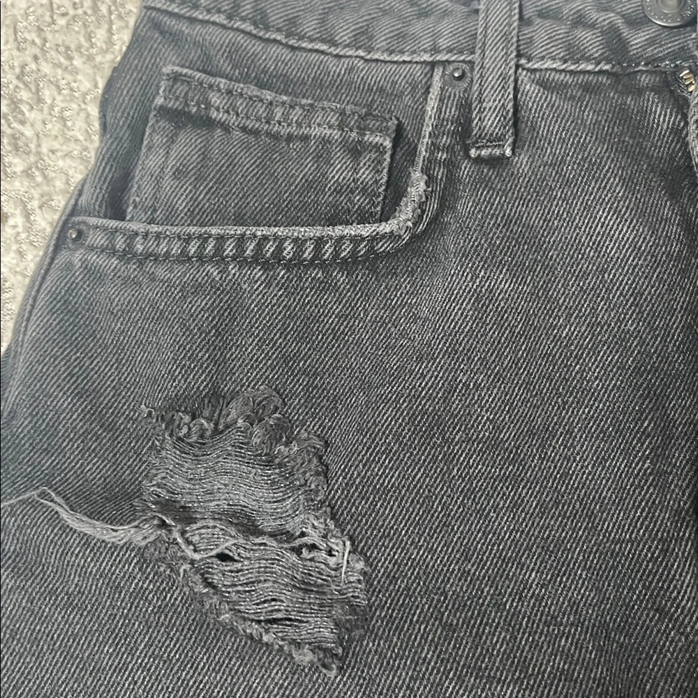 Forever 21 High-Waisted Black Jean Short Size 26